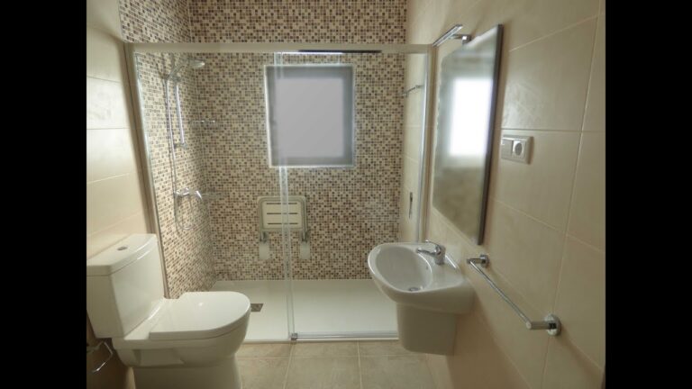 Casas de Banho Modernas em Tons de Cinza